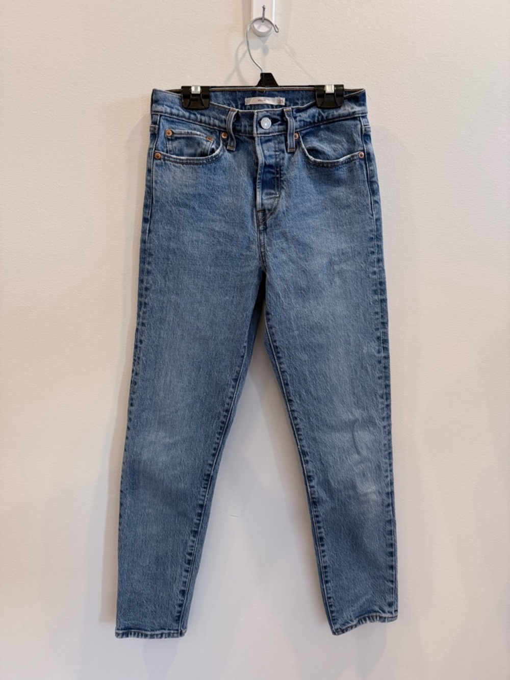 Levi's Wedgie Jeans Size 25 Closet Staple Normcore Modern Denim